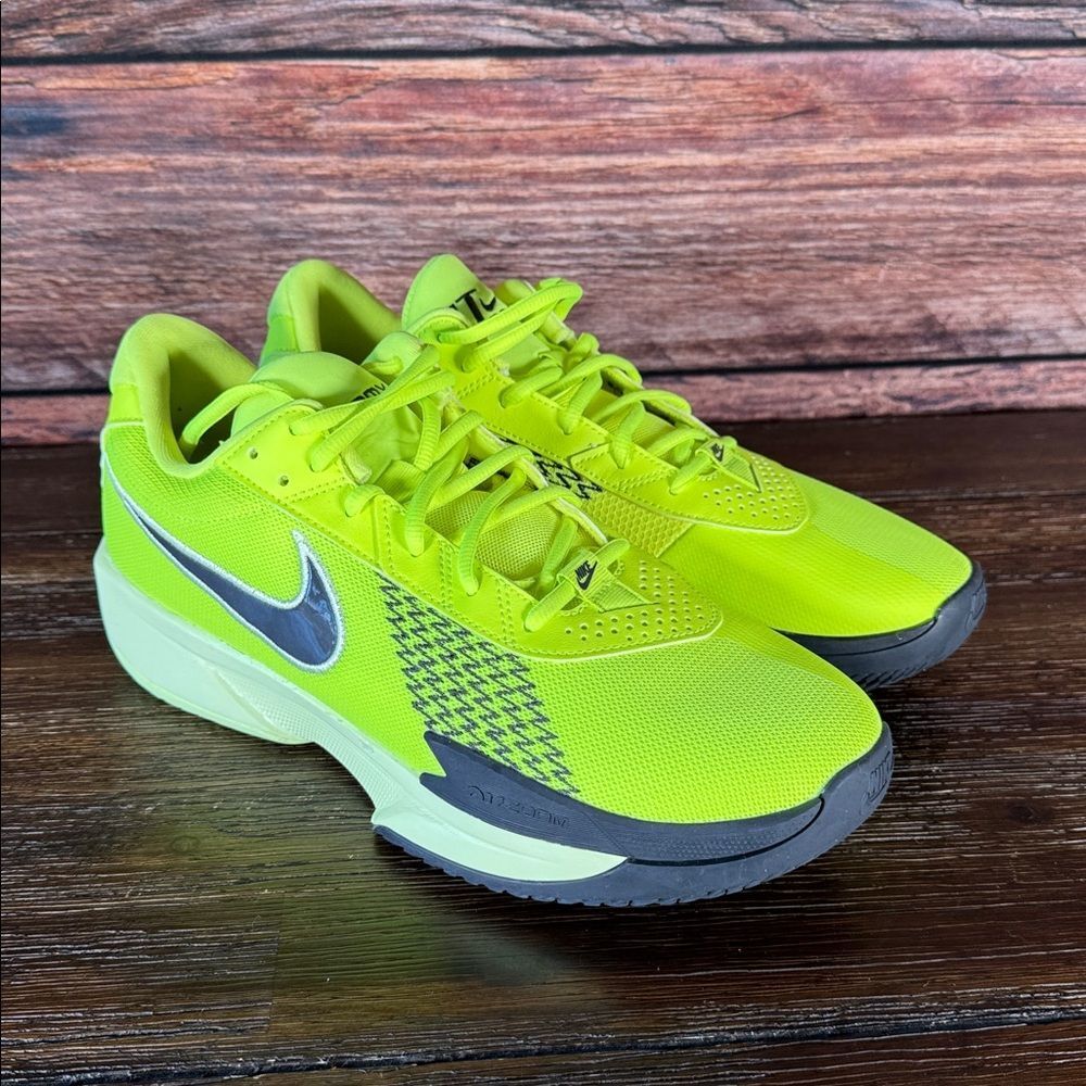 Nike Men’s Air Zoom GT Cut Academy Size 11 Volt |FB2599-700|